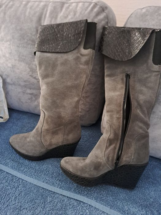 Продам сапоги, замшевые ,новые