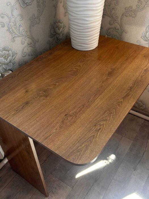 Продам стол письменный