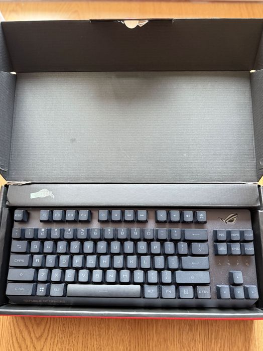 Tastatură Asus ROG Strix Scope RX TKL