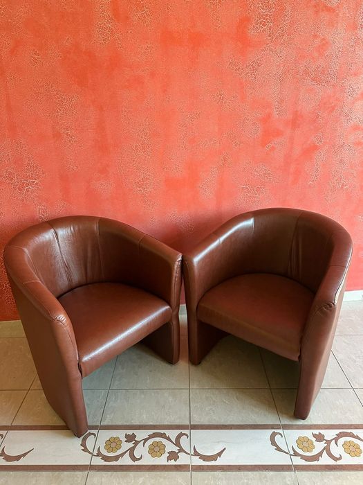 Vând scaune tapițate