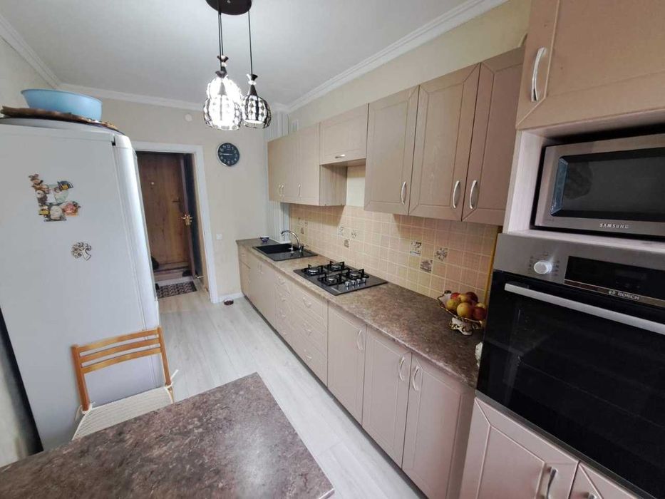 Продам 4-комнатную квартиру  ул. Дощанова, д. 135