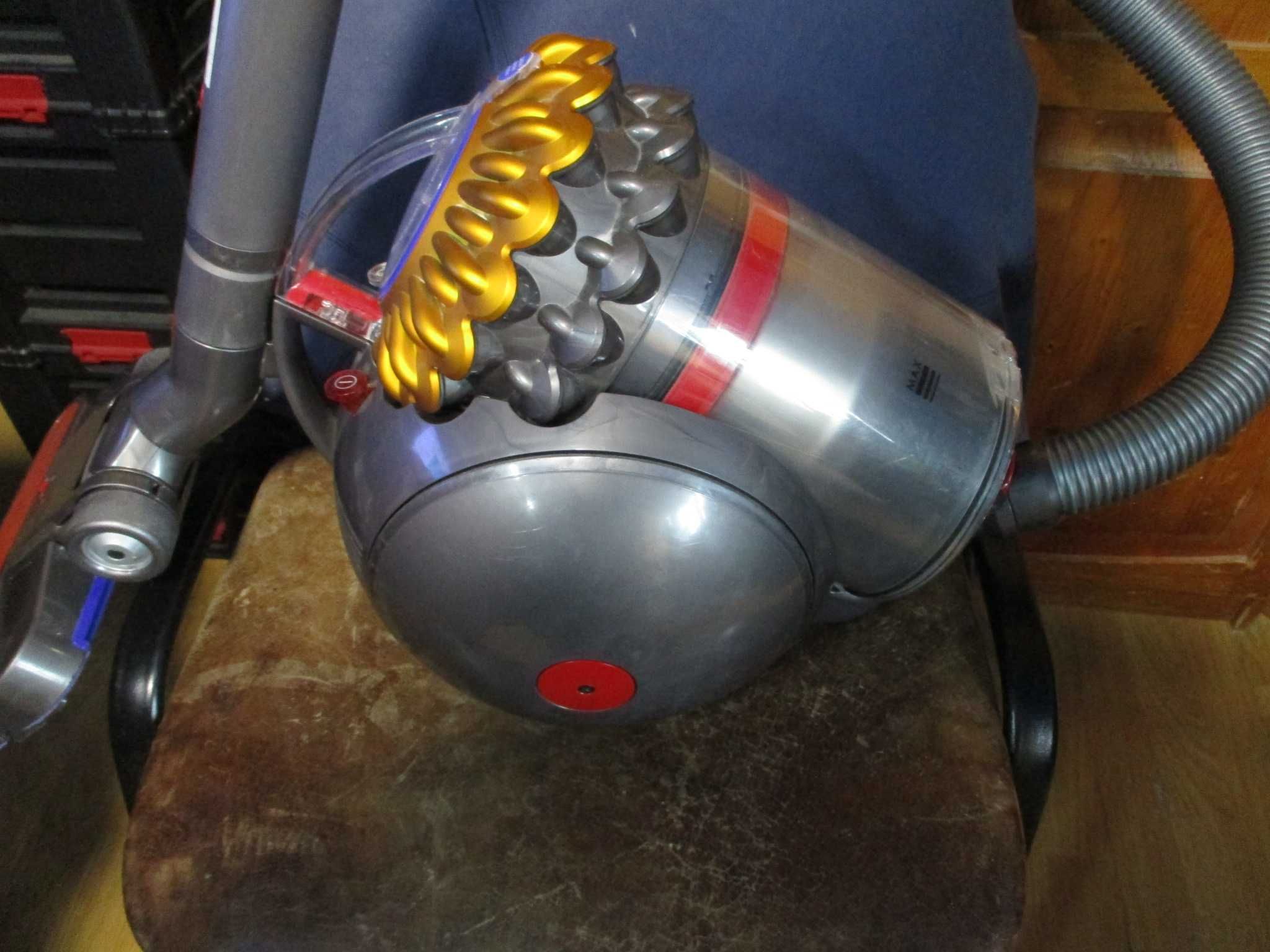 aspirator dyson big ball