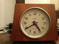 Продам настольные часы маяк 50 летние КазССР юбилейный выпуск