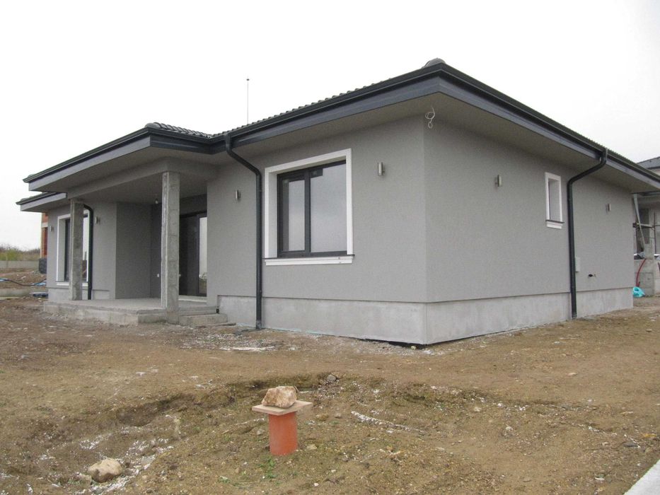 Продавам Едноетажна къща в с.Марково, обл.Пловдив