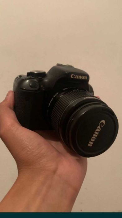 Фотоаппарат Canon 600D зеркальный цифровой кенон