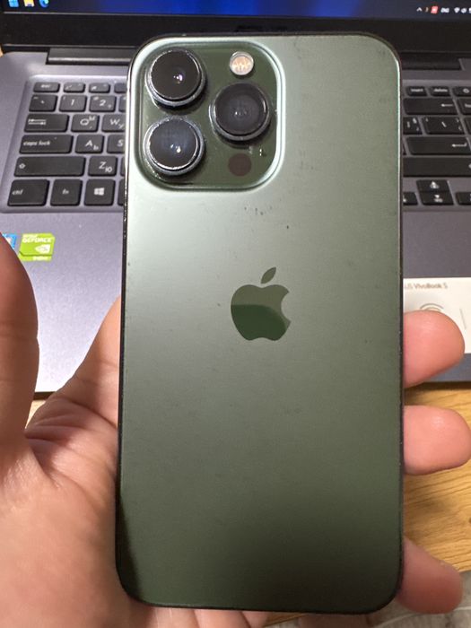 iPhone 13 Pro 128GB с много кейсове