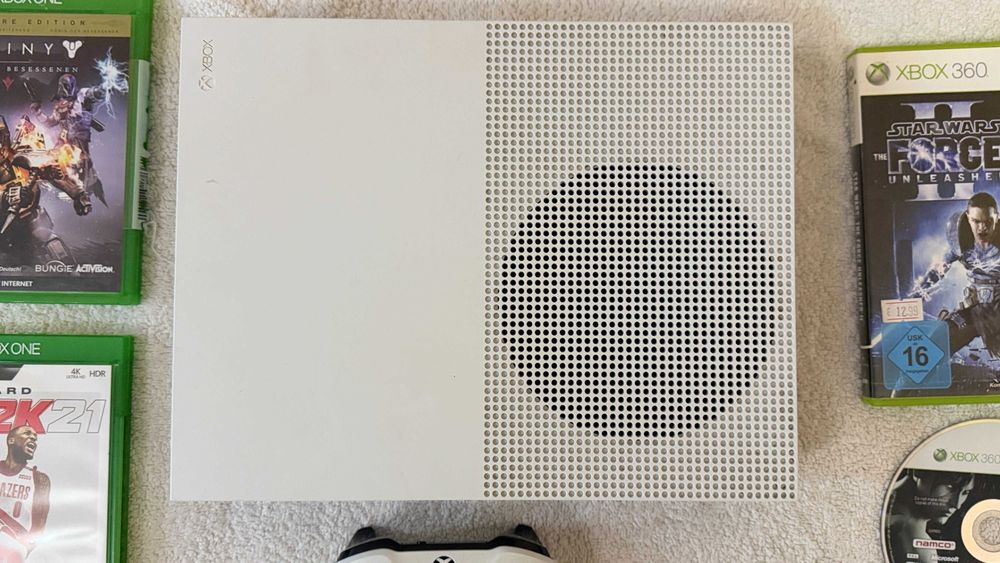 Xbox One S 4K + 4 игри
