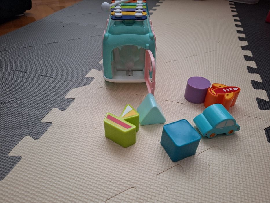 Masina cu xilofon si sortare