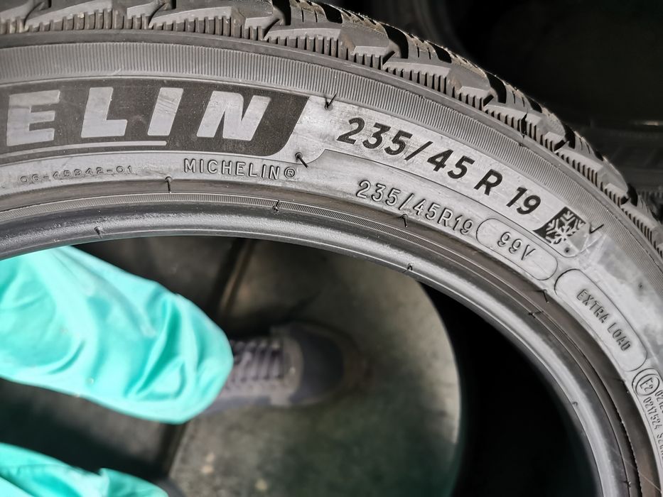 Michelin 235 45 19 4бр