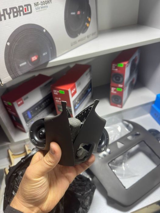 Твитер на кобальт стойки с пищалками