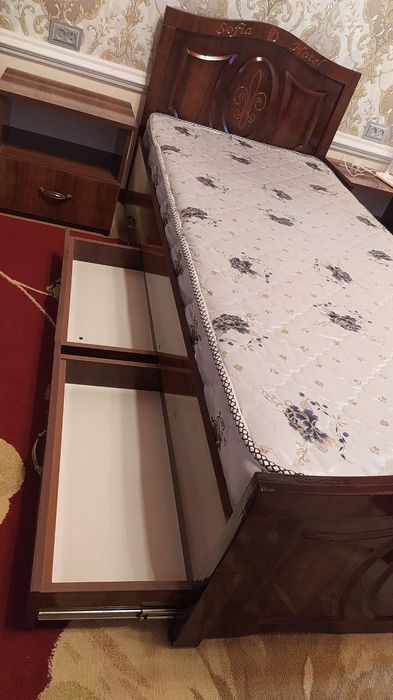 Krovatlar sotiladi ortopet matrasi bilan va tumbochka