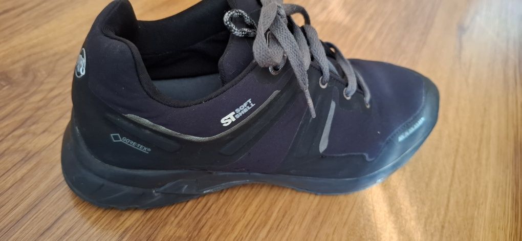Туристически обуви goretex  mammut 38