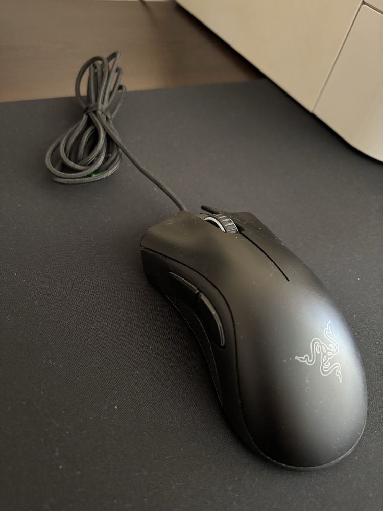 Оригинална геймърска мишка Razer Deathadder
