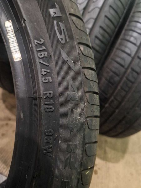 4 Pirelli R18 215/45/ 
летни гуми DOT2619