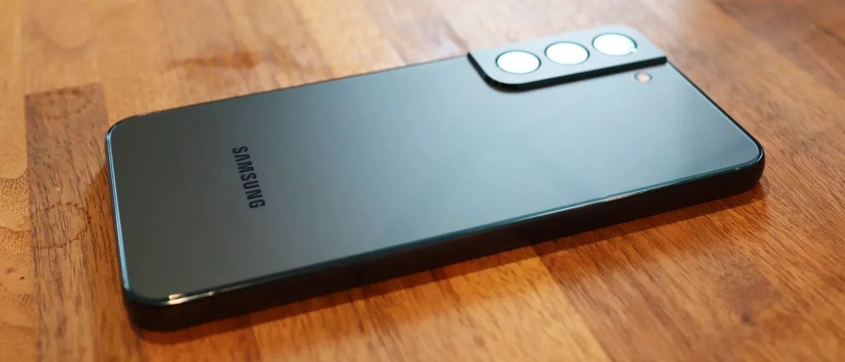 Samsung s22 в хорошем состоянии!