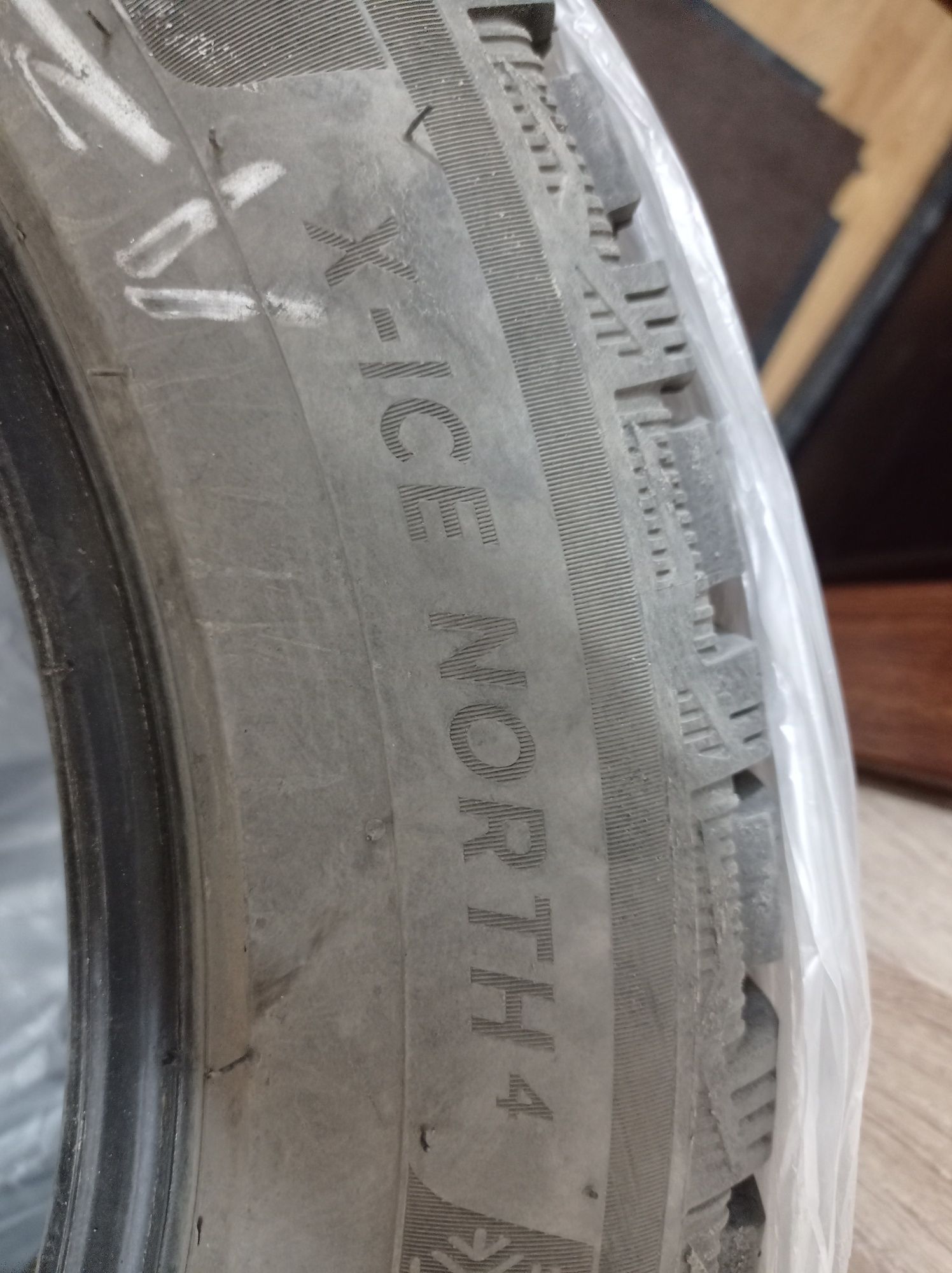 Michelin зимние шипованные 205/55/16