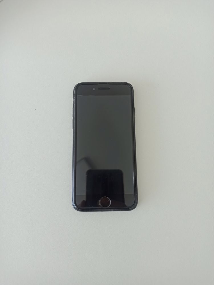 Продам iPhone 7 чёрный 128гб + AirPods 2