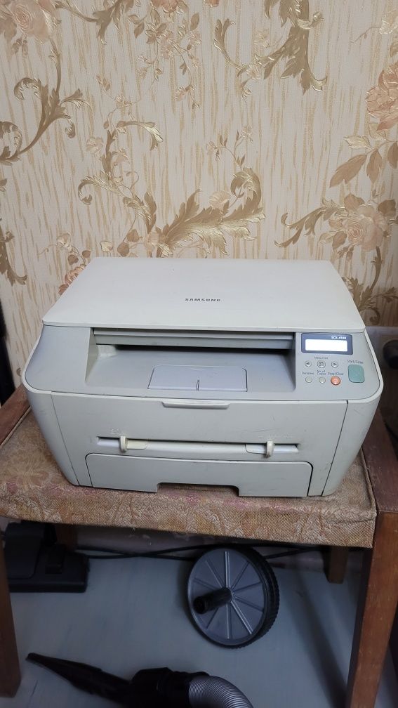 Принтер Samsung SCX-4100 3в1