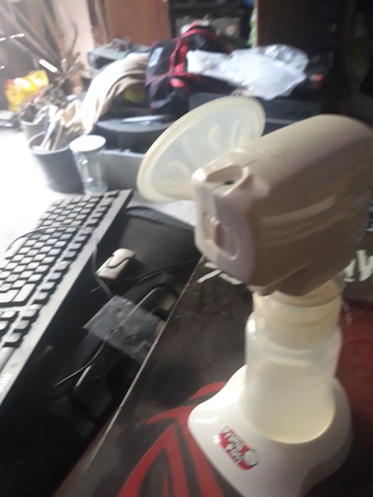 Pompa săn pe bateri si alimentator