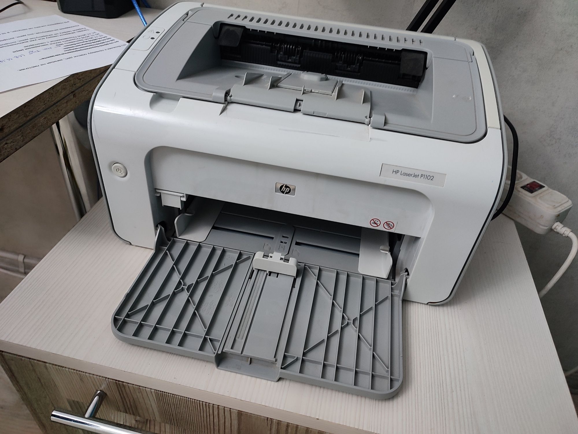 Принтер HP LaserJet p1102