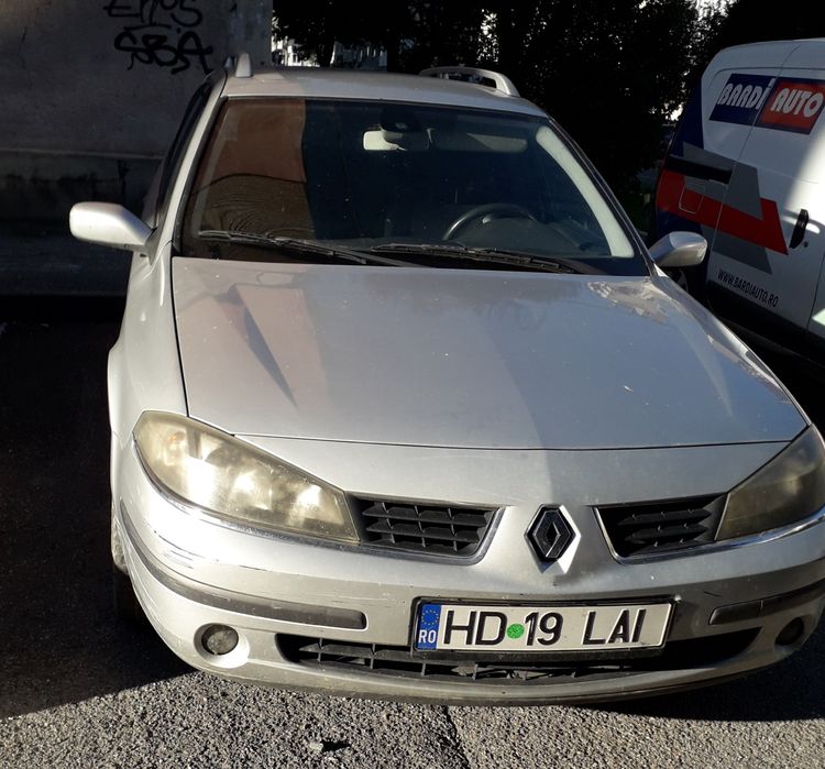 Renault Laguna .