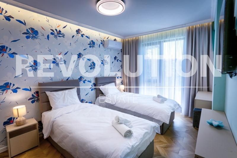 Дава се под наем Тристаен апартамент в Варна, Галата - 108 кв.м за 1200 € - Снимка #4
