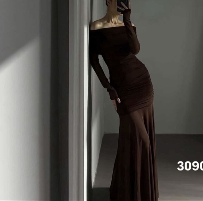 Одежда новая. Вечернее платье коричневого цвето с подкладом сетка