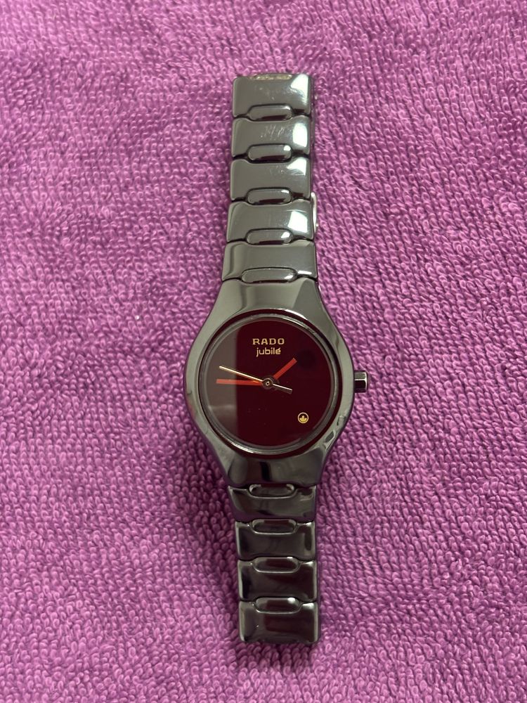 Продам часы Rado!