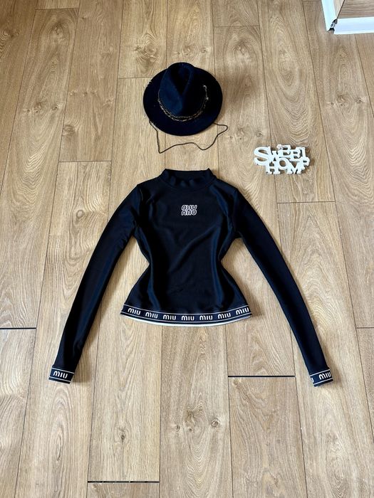 Разкошна много удобна рипсена блузка Miu Miu