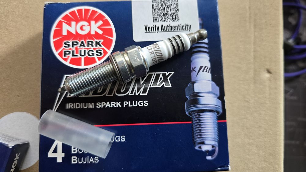 Свещи NGK Spark Plugs LKR7DIX-11S 93175
