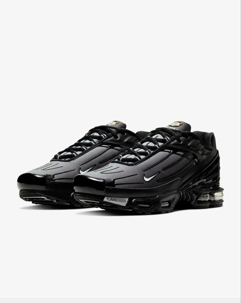Маратонки Nike tn plus