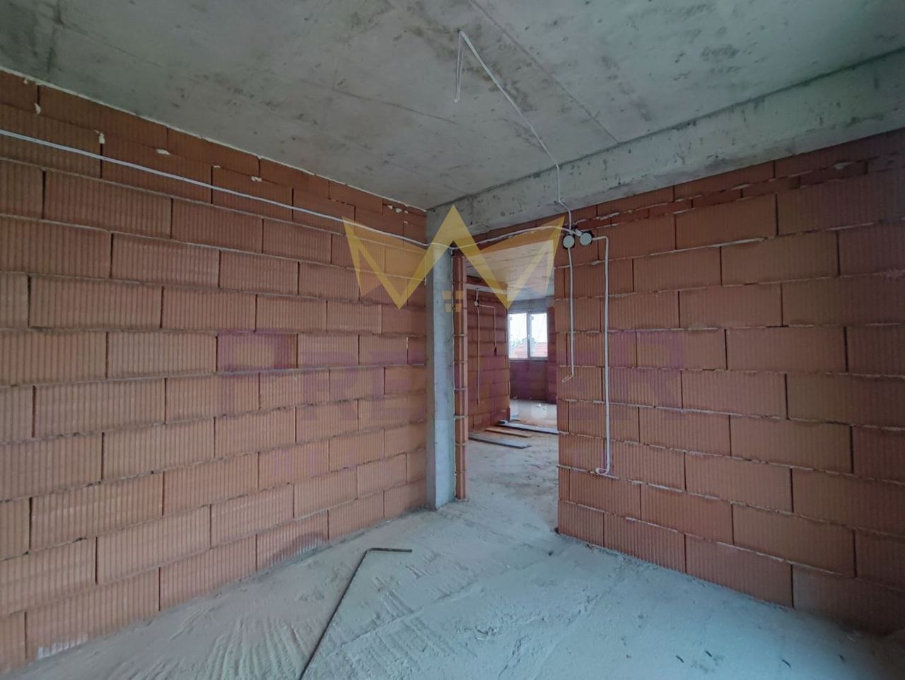 Продава се Тристаен апартамент в Балчик - 80 кв.м за 1363 €/кв.м - Снимка #4