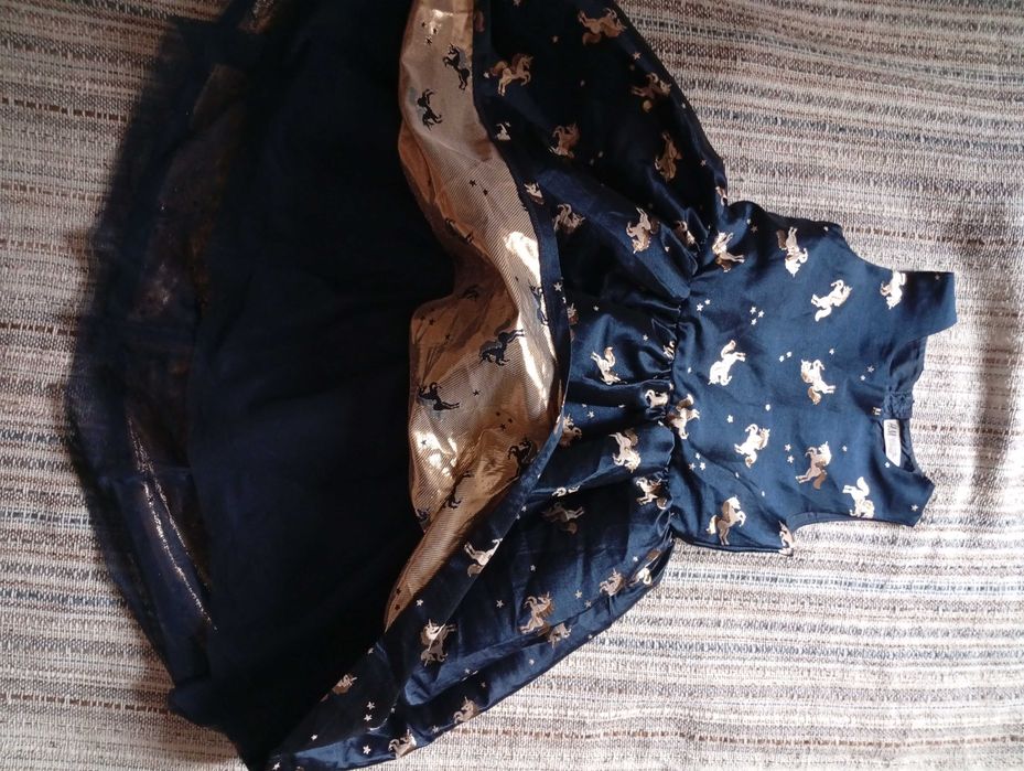 H&M Разкошна рокля за повод 134-140