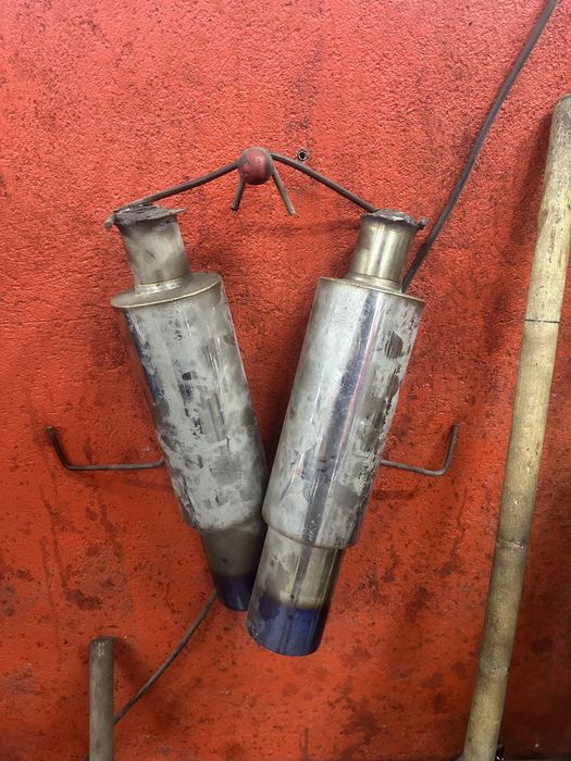 Продам выхлопные банки HKS