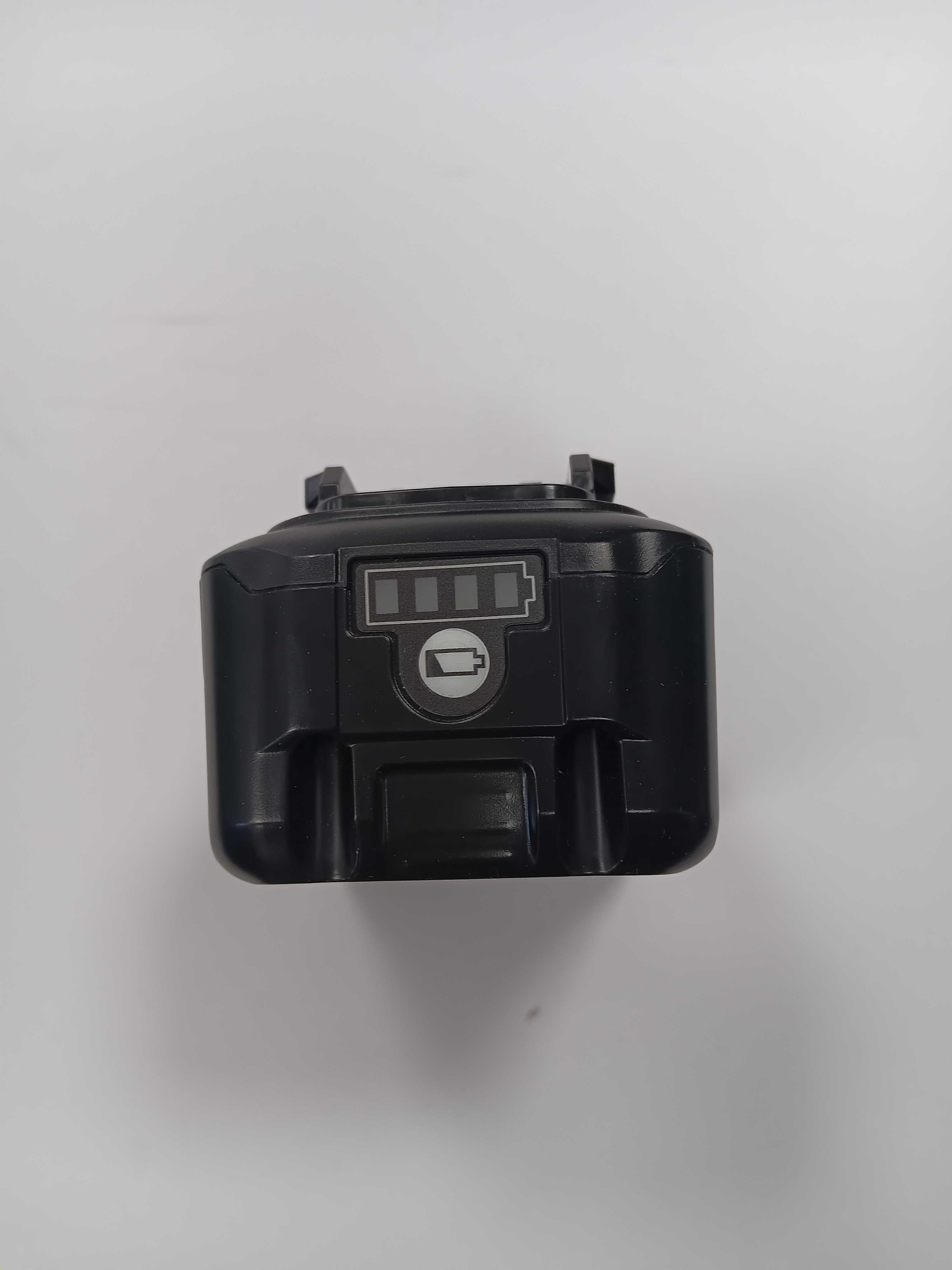 зарядно устройство за акумулаторни батерии  Makita DC10SB, LED дисплей