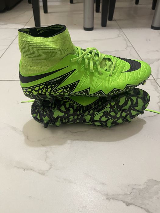 Ghete de fotbal nike