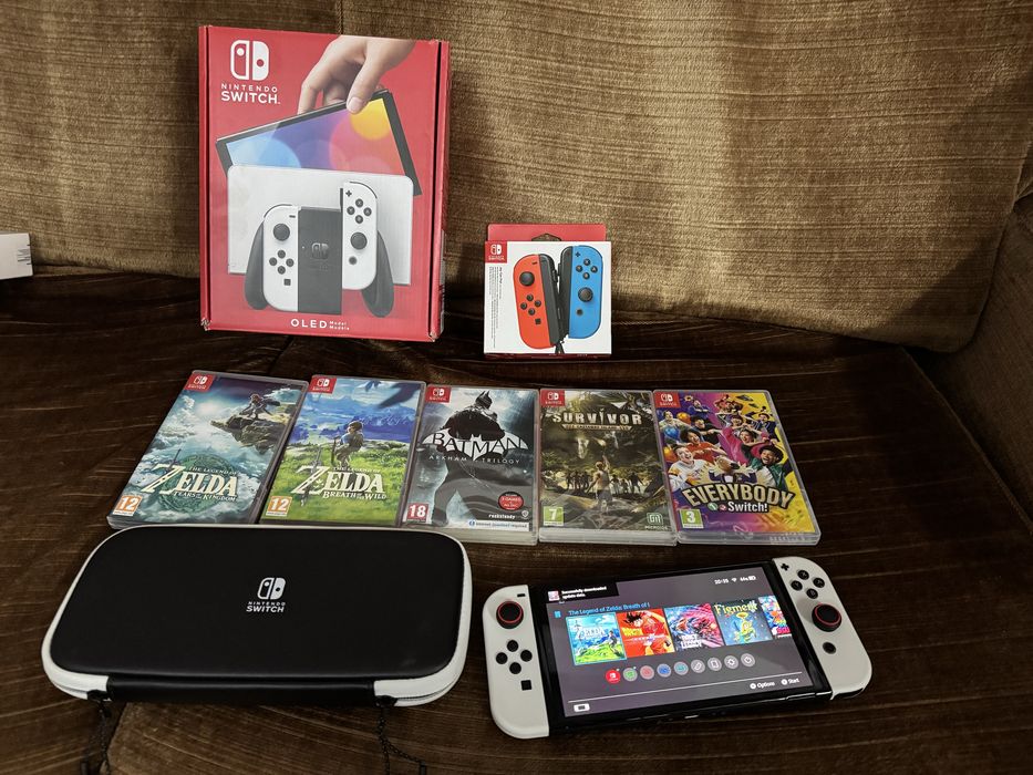 Nintendo Switch OLED + 5 Jocuri + 2 ExtraControlere