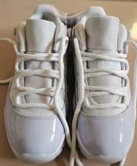 Ghete baschet Nike Air Jordan 11 Retro Low Pure Violet 37.5 noi