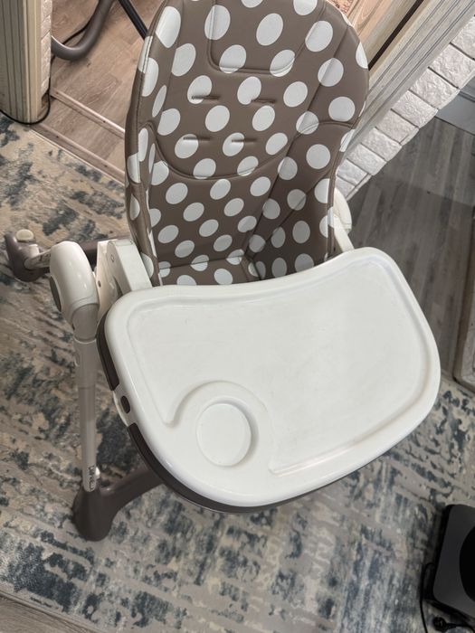 Стульчик для кормление.