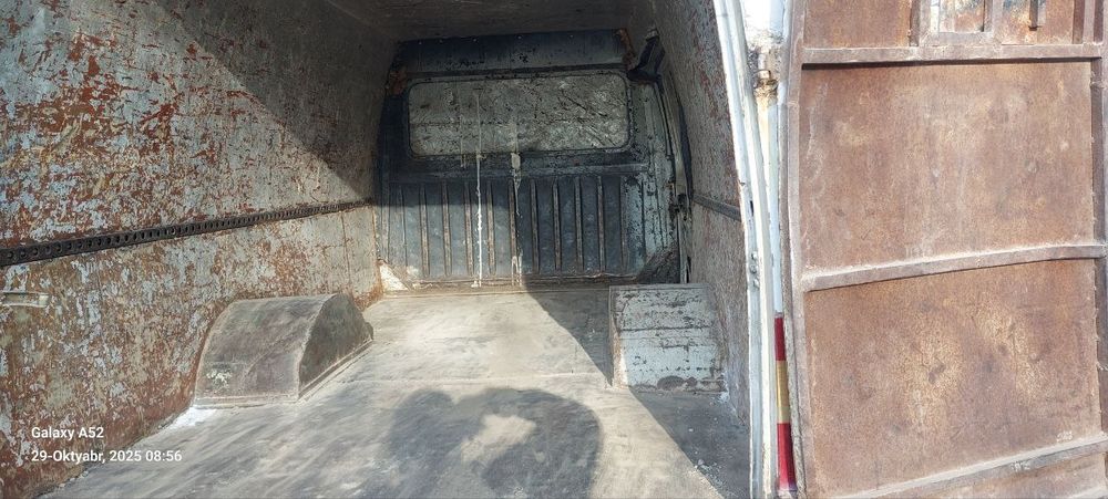 Mashina sotiladi holati zoʻr moshina