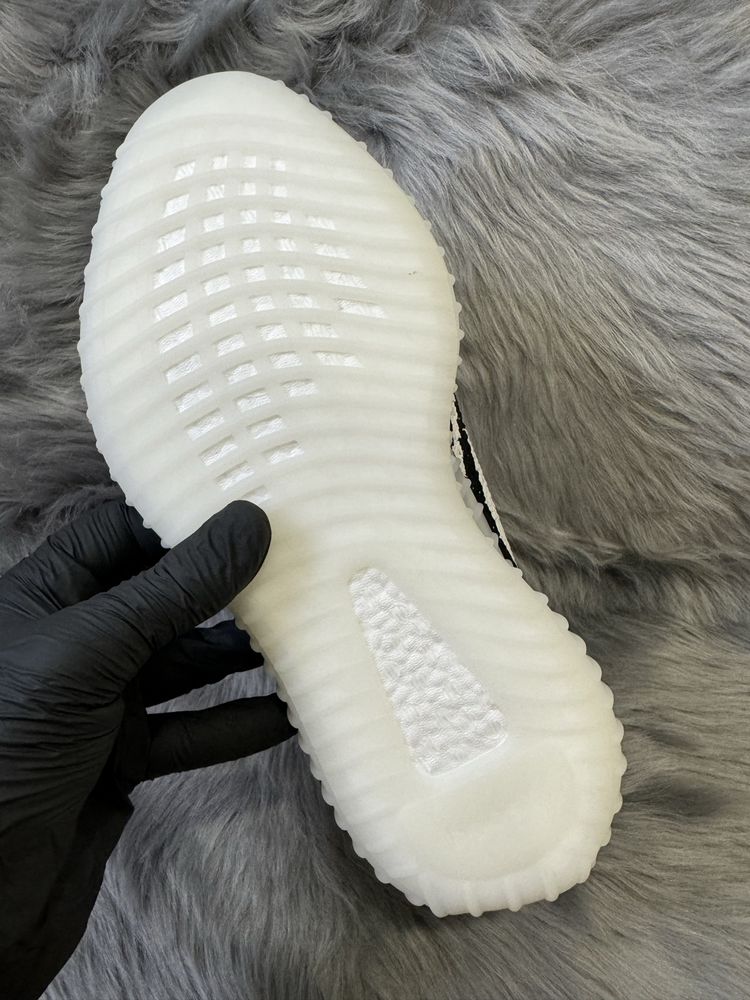 36-46 Yeezy 350 v2 Zebra
