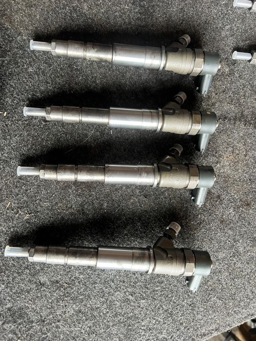 Pompa injectie  injector bosch 2.3 renault master movano 0445110375