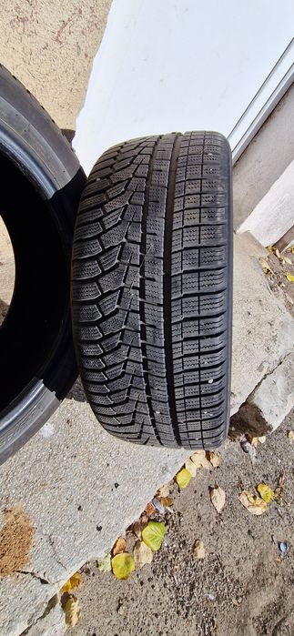Anvelope Iarna 225 45 R 18