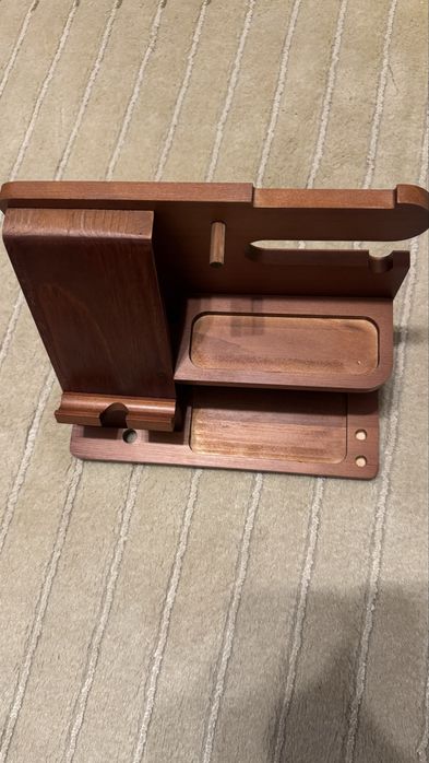 Дървена станция за телефон и други неща