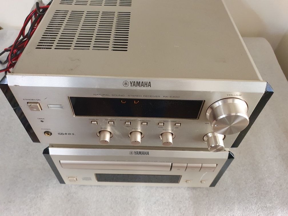 Vintage Yamaha natural sound E400