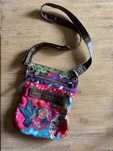 Красива Desigual чанта