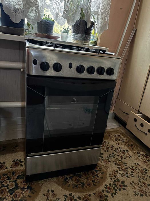 Газ плита Indesit б/у