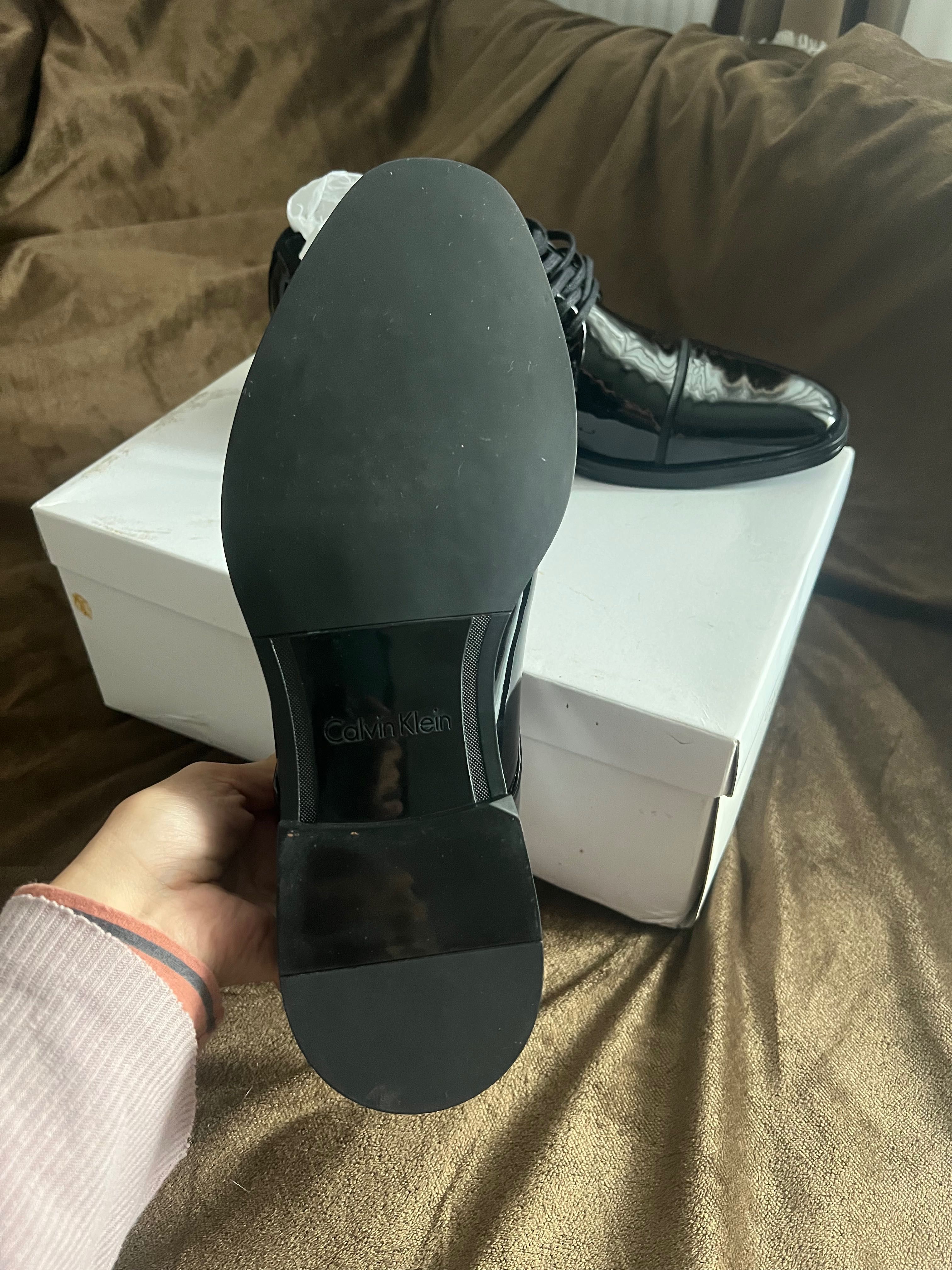 Pantofi eleganti Calvin Klein noi