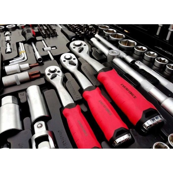 НЕМСКО Гедоре EverForce 216 Части + Ключове 8-22мм + ЛЕД ФЕНЕР