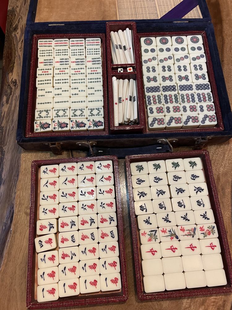 Продается старинная китайская настольная игра Мажонг